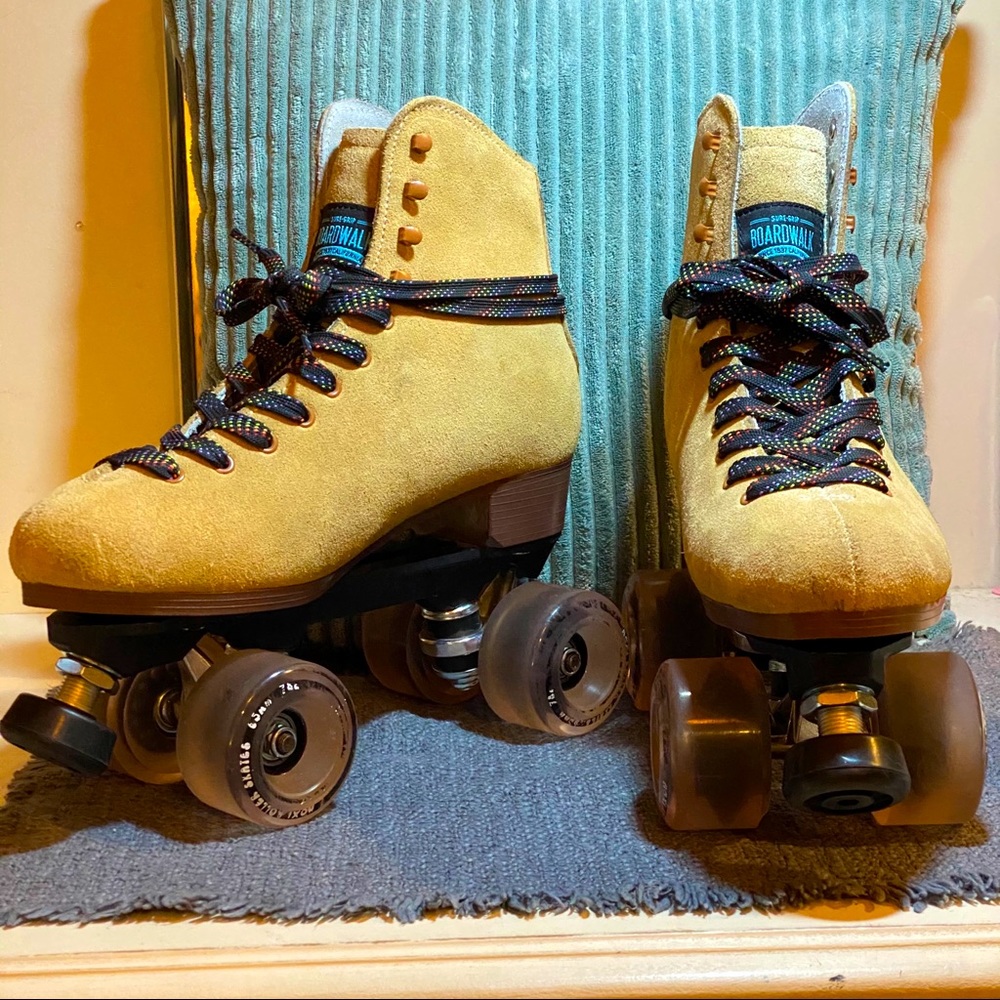 Sure-Grip Boardwalks, Moxi Gummy & Derby Laces (9)